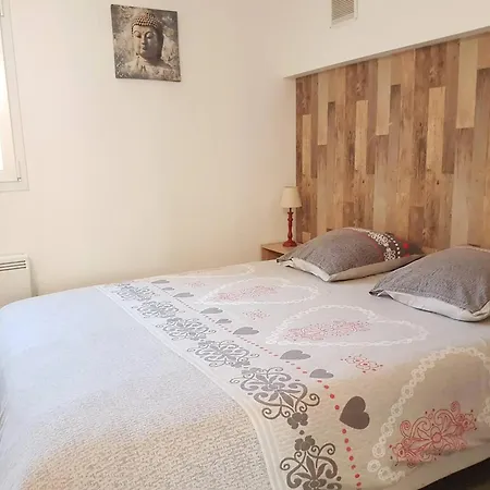 Maison Confortable Pres De - 40 M² Avec Jardin بييرُلات