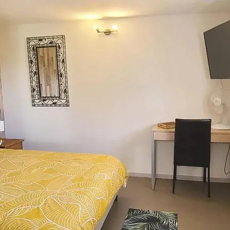 Vakantiehuis Maison Confortable Pres De - 40 M² Avec Jardin *