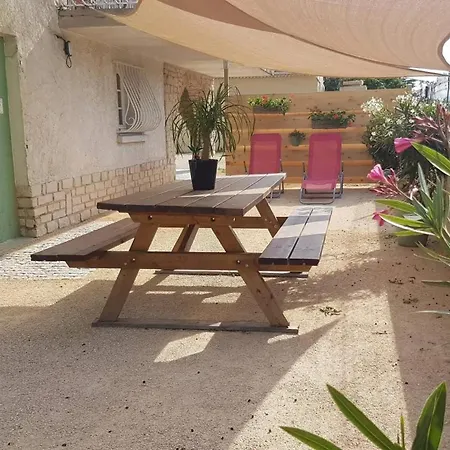 Vakantiehuis Maison Confortable Pres De - 40 M² Avec Jardin Pierrelatte